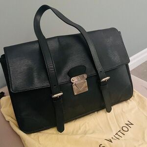 Black epi leather Louis Vuitton Segur MM handbag